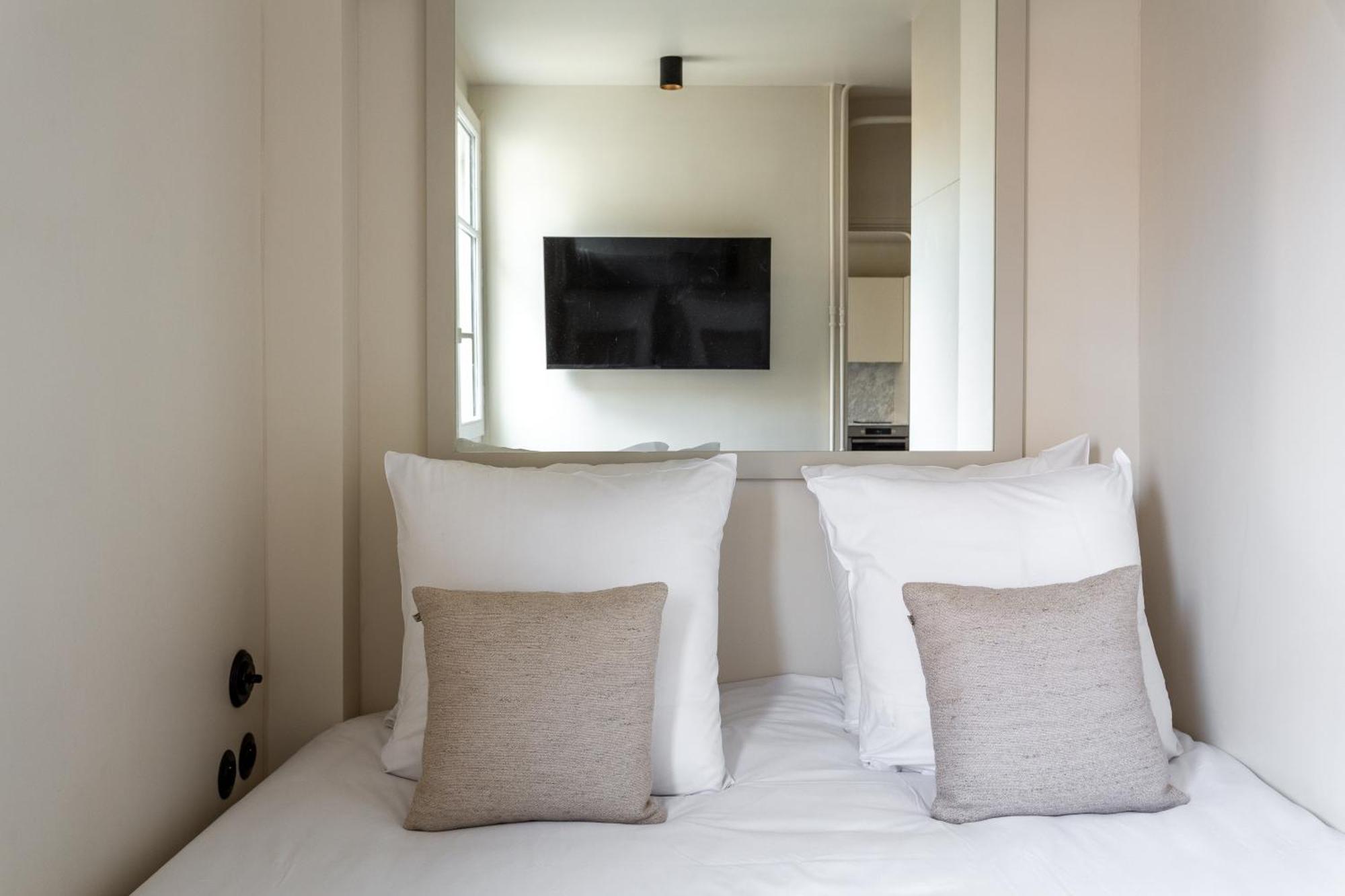 The Carla Suite Eiffel Tower View Παρίσι Εξωτερικό φωτογραφία